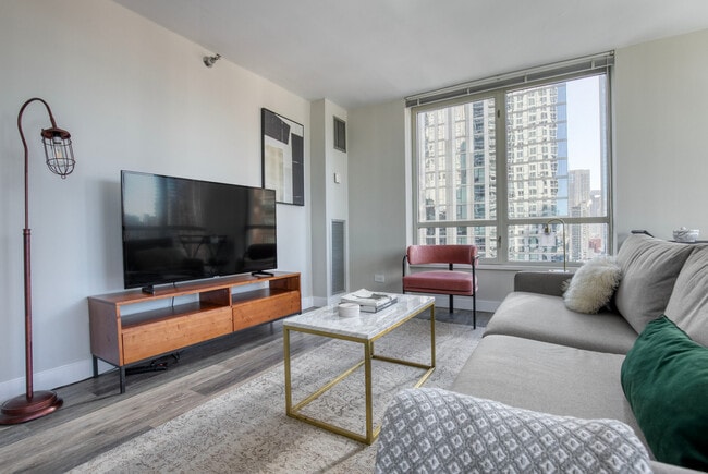 Photo - 1 E Delaware Pl Unit FL8-ID1358