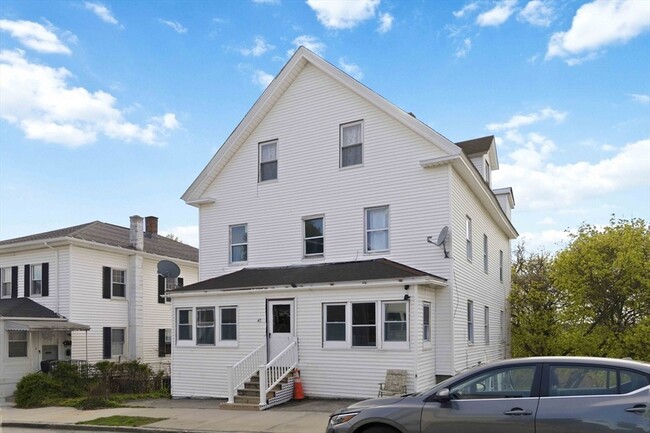 Building Photo - 43 Orient St Unit 1