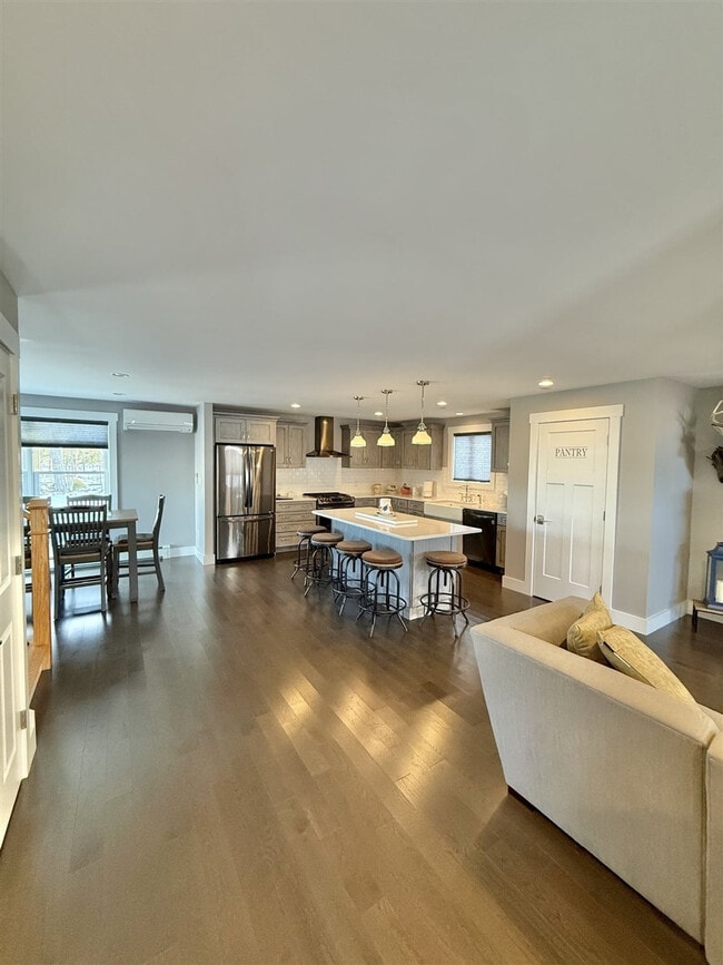 Building Photo - 6 Jeremy Dr Unit SI ID1467692P