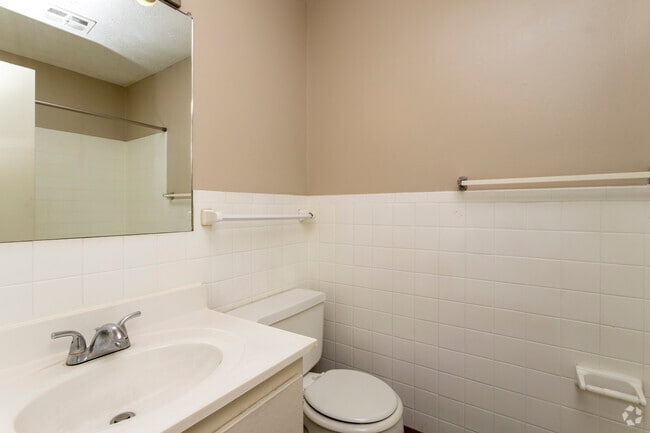 2BR, 1.5BR - 900SF - Cimarron Hills