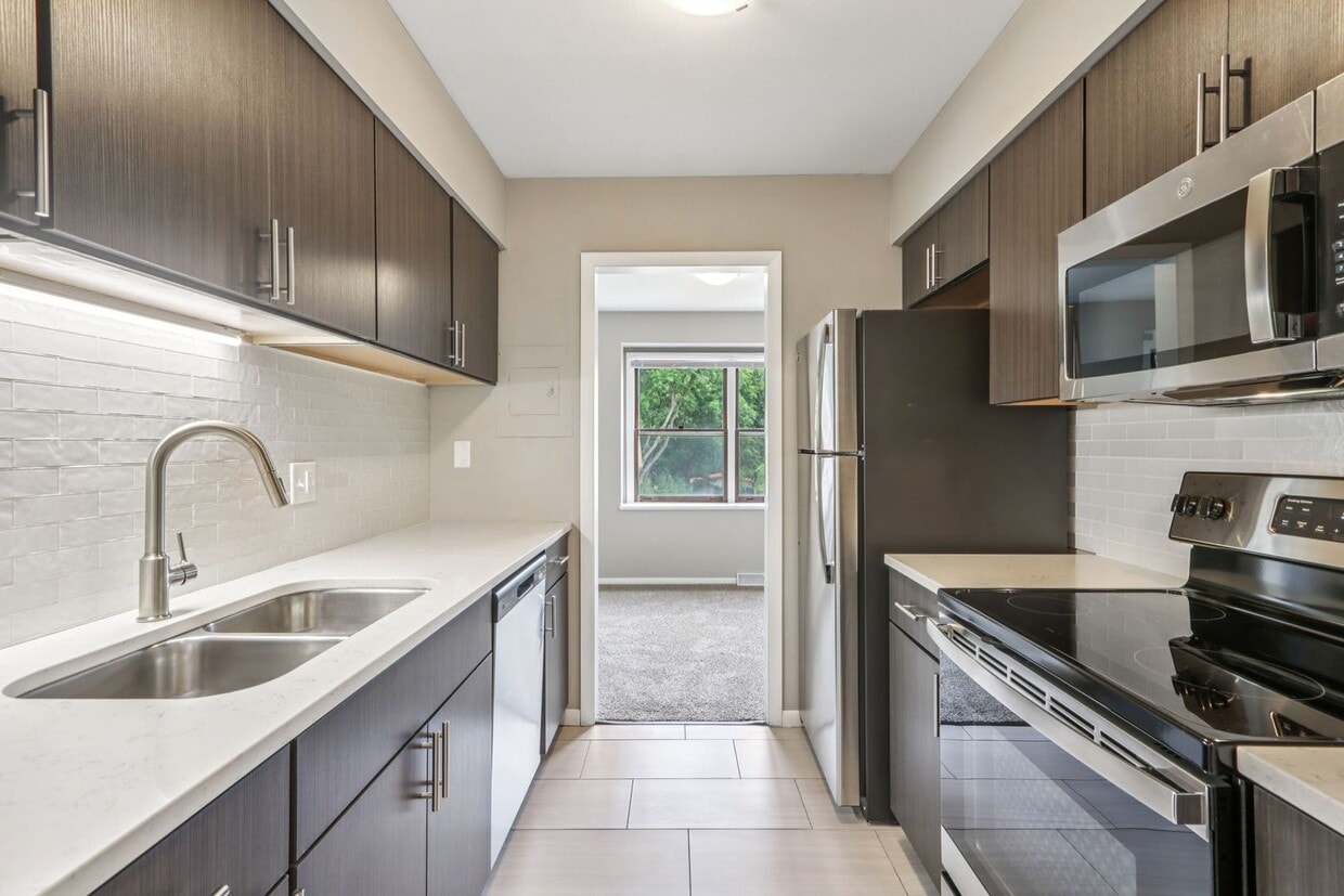 Floor Plan - 2 Bed, 1 Bath Immediate Move-In