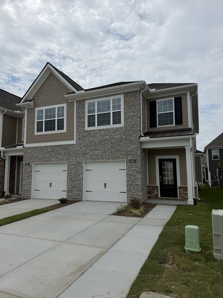 Photo - 4913 Mowbray Way