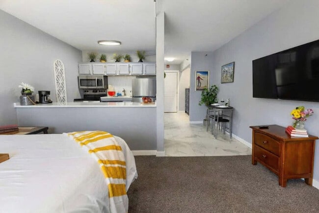 Building Photo - 110 South Park Avenue Unit SI ID1387655P