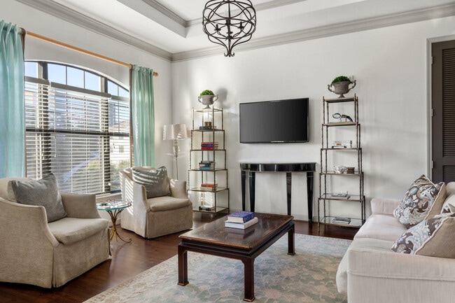 Experience the elegance and comfort of this finely decorated living area. - Rowe Vinings