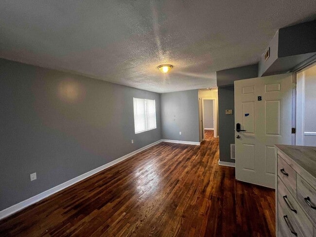 Photo - 3212 28th St SE Unit B