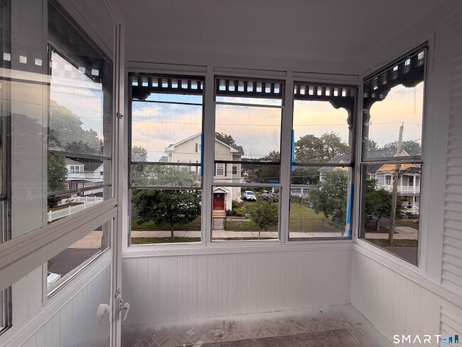 Photo - 28 Perkins St