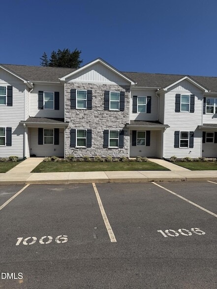 Building Photo - 1006 Peony Ln