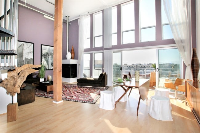 2x2 LOFT - Spiral Staircase - The R2 by CLG