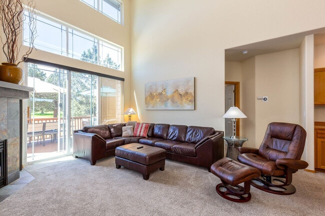 Photo - 951 Golden Pheasant Dr Unit ID1330988P