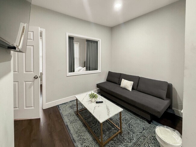 Building Photo - 128 Bainbridge St Unit SI ID1231678P