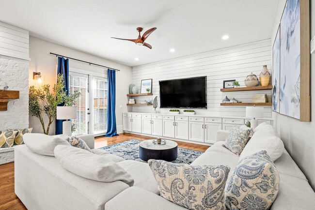 Photo - 693 Penn Ave NE Unit ID1234635P