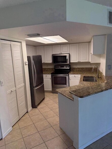 Building Photo - 500 Crestwood Ct S Unit 514