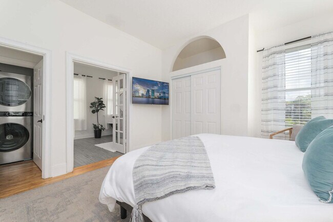 Photo - 1447 N Laura St Unit SI ID1578473P