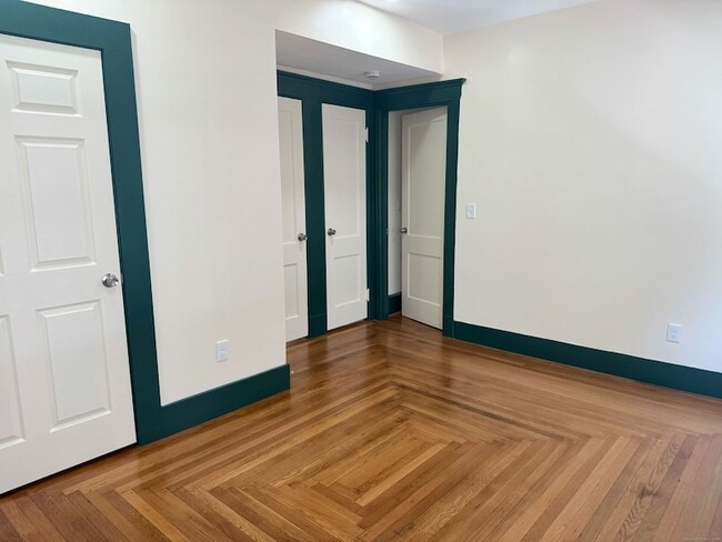 Photo - 130 Hubinger St