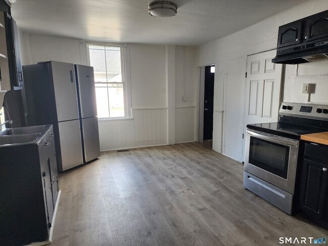 Photo - 16 3rd St