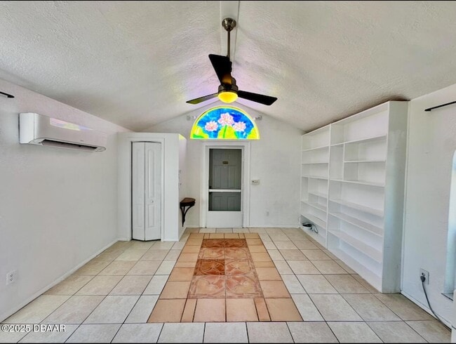 Photo - 1104 Jacaranda Ave