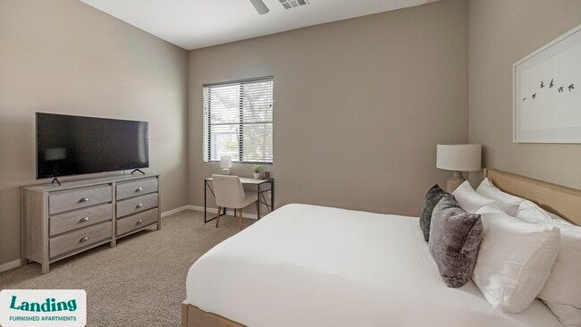 Photo - 402 W Lincoln St Unit 118