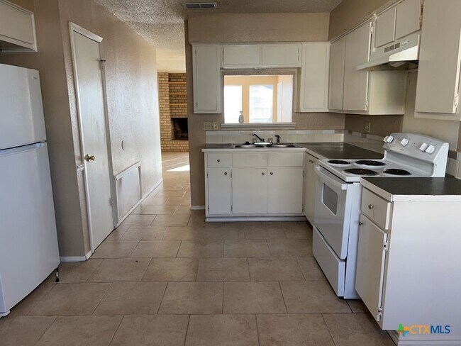 Photo - 2405 Shoemaker Dr Unit A