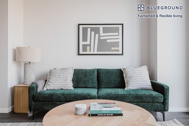 Photo - 5252 S Cornell Ave Unit FL20-ID1158