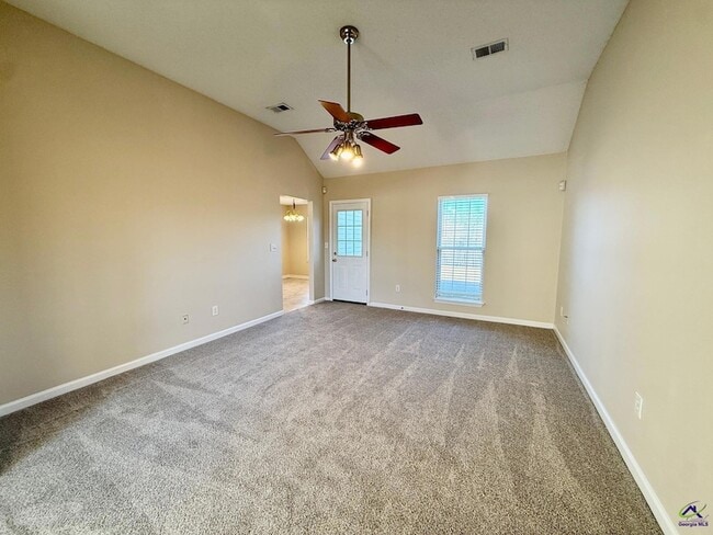 Photo - 105 Selena Ct