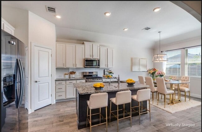 Photo - 6224 Cheshire St