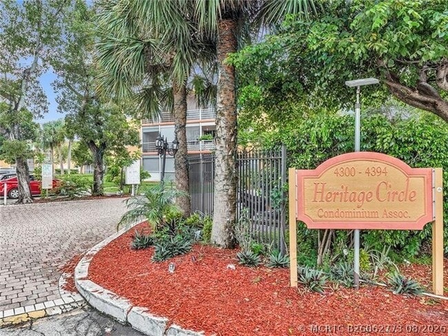 Building Photo - 4324 NW 9th Ave Unit 62D