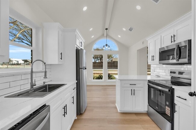 Photo - 8691 Pebblebrook Dr