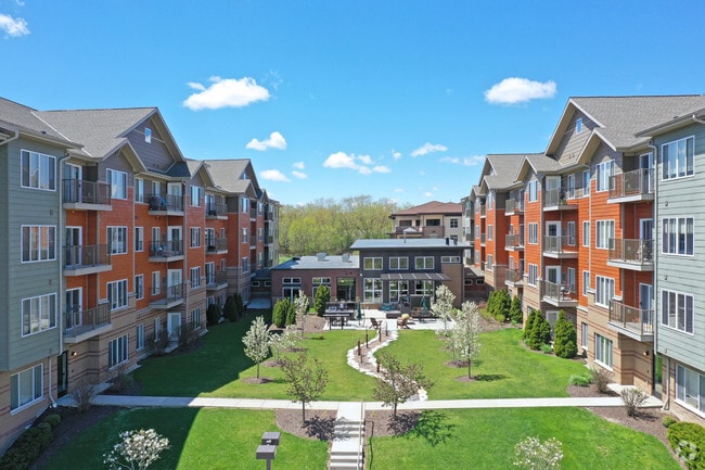 1600 Tosa - 1600 Tosa