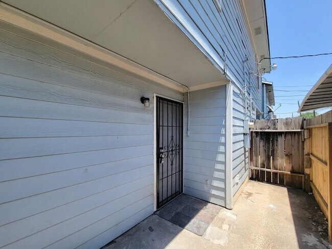 Photo - 12332 Ormandy St