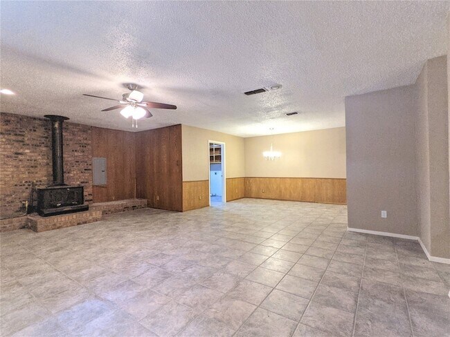 Photo - 134 Bellaire Dr