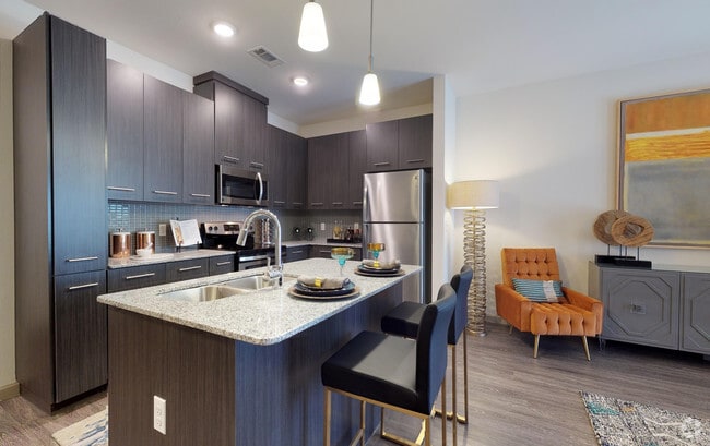 2BR-2BA The Retreat - 22 North