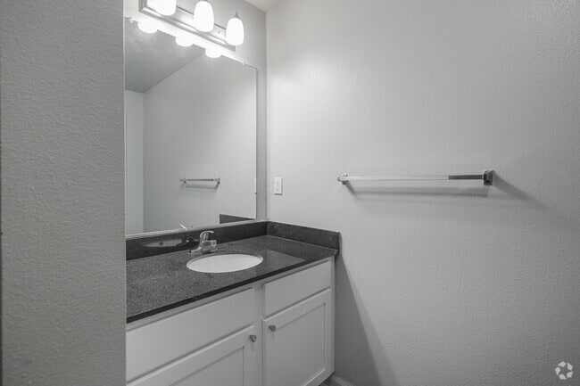 The Middleton - 3BR, 2BA - 1,417SF - Bathroom Vanity - Sabal Palms