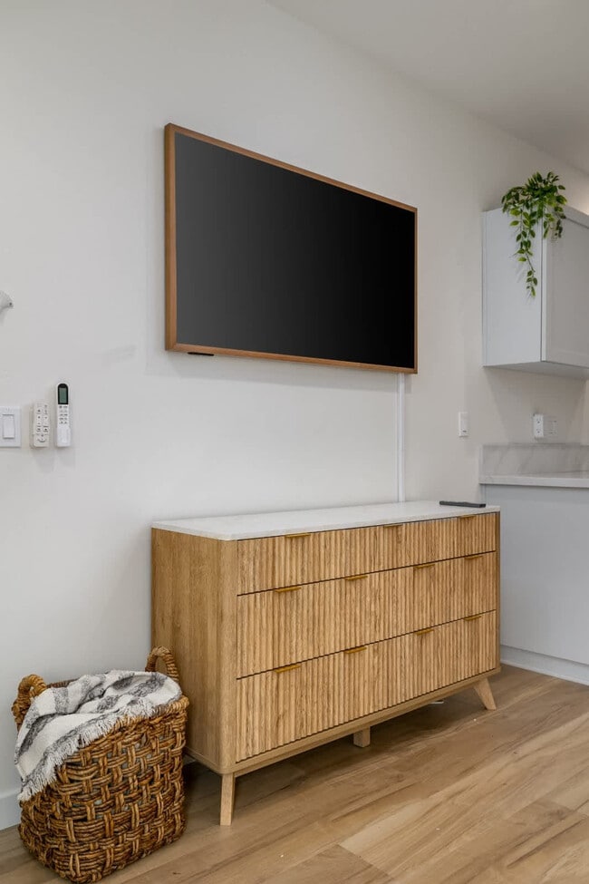 Photo - 4646 Robbins St Unit ID1304288P