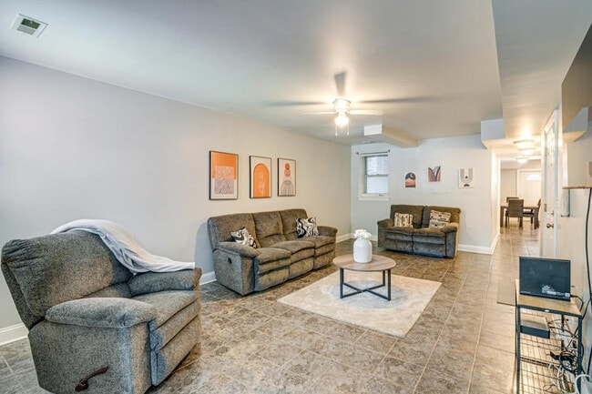 Photo - 6210 S Evans Ave Unit ID1306921P