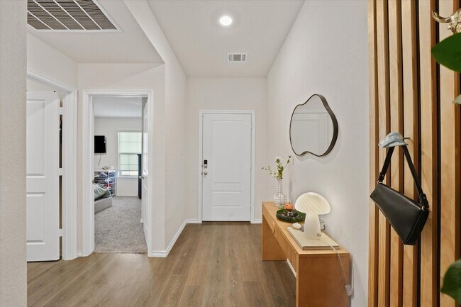 Photo - 2956 Peppergrass St