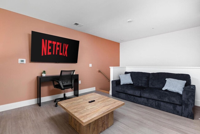 Photo - 421 N Pennsylvania St Unit ID1312597P