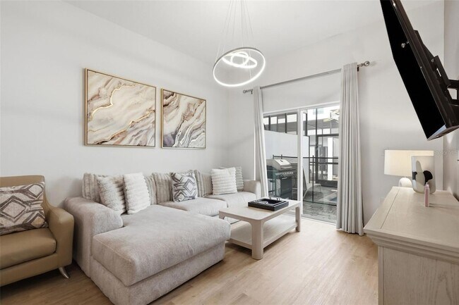 Photo - 285 Famagusta Dr