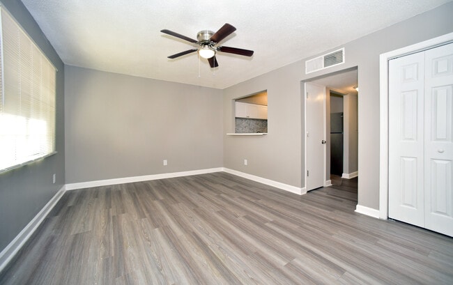 Photo - Whispering Pines Apartments