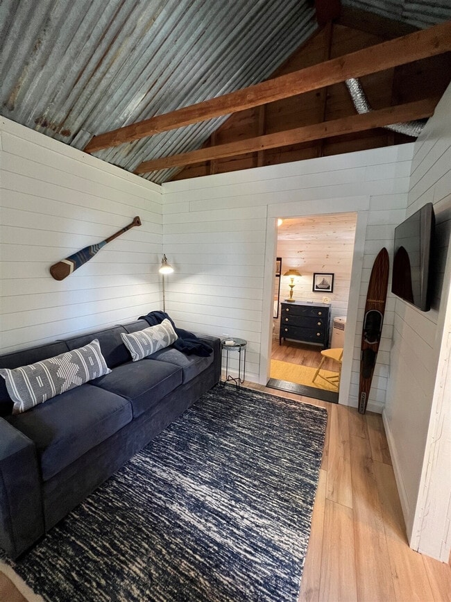 Building Photo - 19 Naomi St Unit ID1255632P