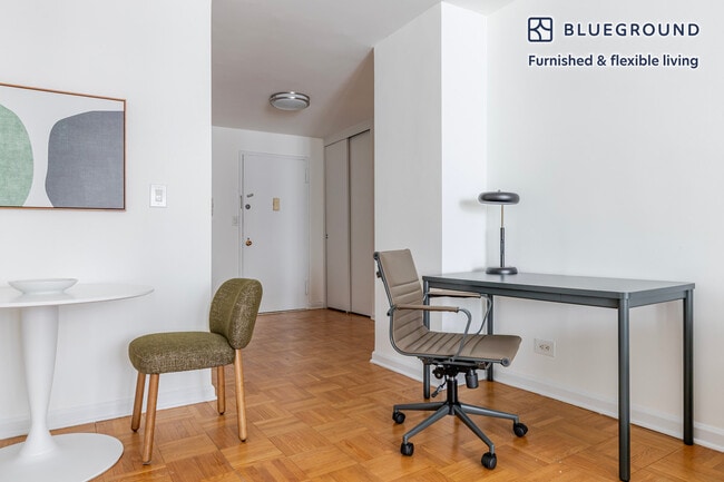 Photo - 305 East 86th St Unit FL8-ID2218