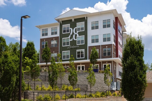 Building Photo - Ardmore & 28th