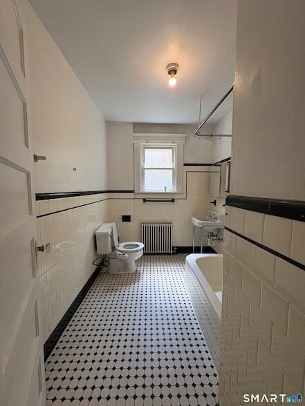 Photo - 196 Norton St