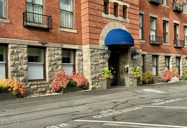 Photo - 77 Van Dam St Unit 302