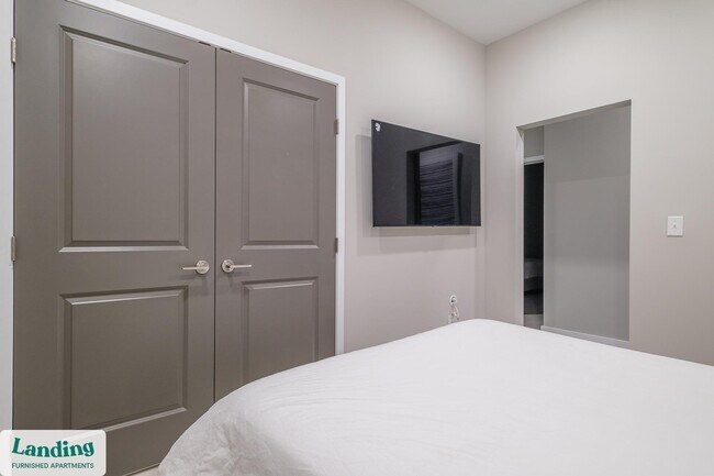 Photo - 600 19th St N