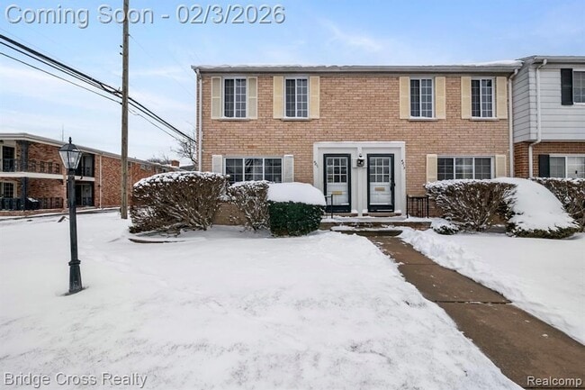 Building Photo - 4811 Mansfield Ave