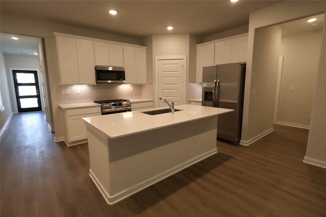 Photo - 8515 Blueberry Ash St