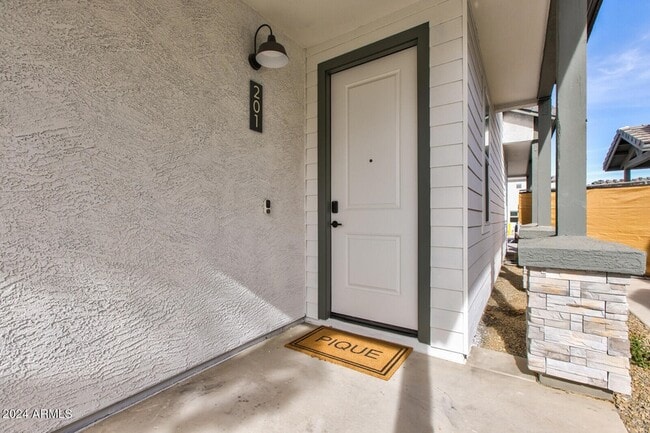 Photo - 35155 N Thompson Rd Unit 2