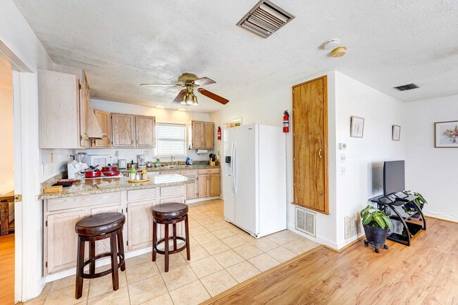 Photo - 3602 Waterloo Dr Unit SI FL2-ID1545954P