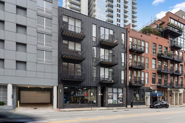 Photo - 318 W Grand Ave Unit ID1244929P