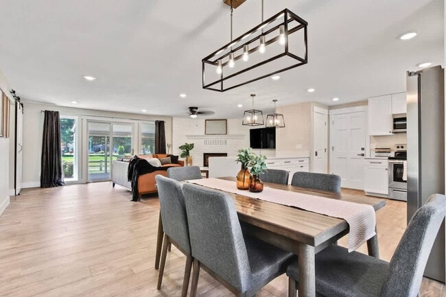 Photo - 1215 E Cerramar Ct Unit ID1250654P